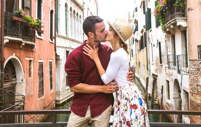 dating in italy